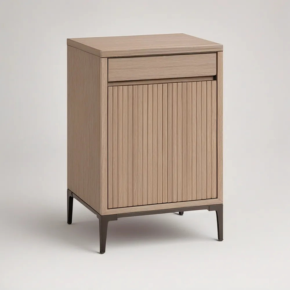Mesa de Cabeceira Retangular com Gaveta e Porta Canelada, 45 x 40 x 65 cm, Carvalho Natural e Preto